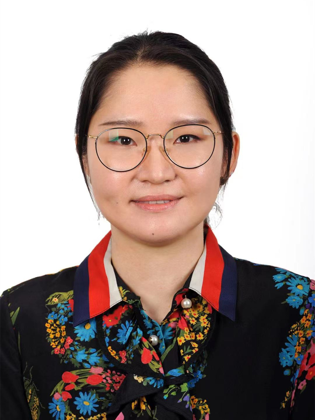 贾砚婷