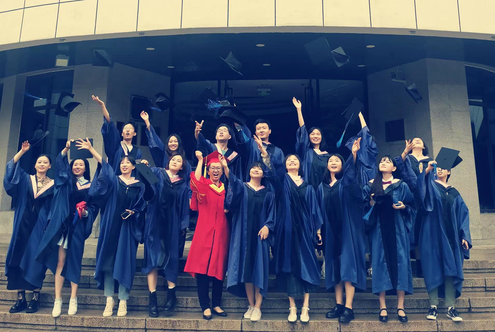 我中心举行2022届研究生毕业典礼暨硕士学位授予仪式